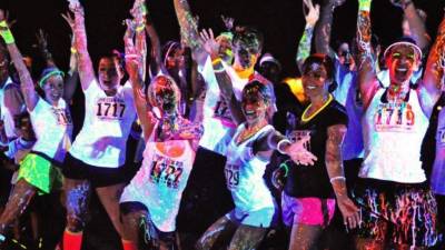 Apresúrate para ganar el próximo 3 de diciembre para el Neon Run 2014.