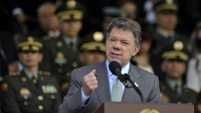 El presidente colombiano aseguró en Twitter que ya ordenó que se suspendan las operaciones militares en el lugar donde se llevará a cabo la liberación.