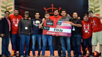 Los cinco amigos celebran el domingo 10 de julio el haber ganado el primer lugar del AngelHack. Fotos: Melvin Cubas