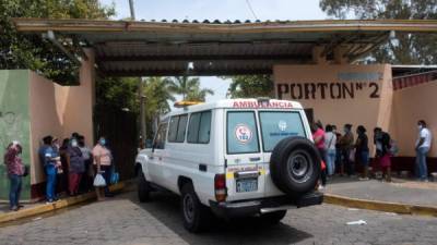 El sistema sanitario de Nicaragua está al borde del colapso por el aumento de casos de coronavirus, denuncian médicos./AFP.