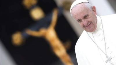 El papa Francisco durante la audiencia general de los miércoles en la plaza de San Pedro en el Vaticano. EFE