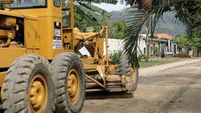 La zona rural urge de más obras. Ya reparan las calles.