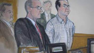 Ilustración que muestra al Rafael Leonardo Callejas durante la audiencia en la Corte de Nueva York en donde se declaró no culpable. Cortesía: Agencia AP