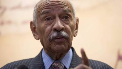 Conyers es el primero de los cuatro legisladores estadounidenses actualmente acusados de acoso o agresión sexual que abandona el Congreso.// Foto AFP.