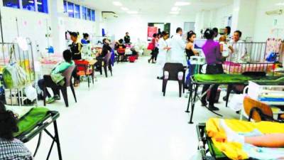 La sala para niños que fue abierta hace pocos días ya llegó al límite.