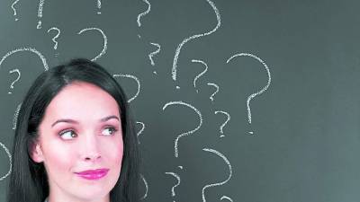 Cada vez que tomas una decisión, en tu interior se encienden miles de emociones, recuerdos, ideas, miedos, pensamientos y voces de tu pasado que te orientan hacia un camino.