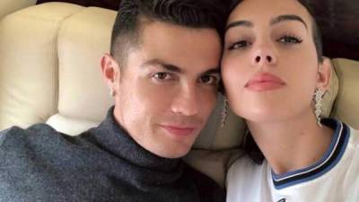 Georgina Rodríguez, novia del astro portugués Cristiano Ronaldo, ha causado revuelo al dar detalles íntimos de su relación con el crack de la Juventus. La chica ha confesado cómo se conocieron y el secreto para mantener feliz a CR7.