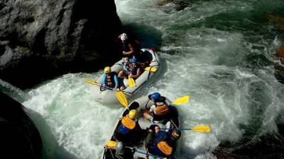 El río Cangrejal es uno de los principales atractivos de La Ceiba. Miles de turistas practican rafting en sus embravecidas aguas.
