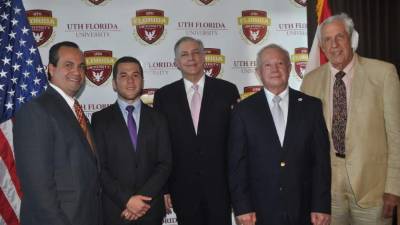 Arturo Enamorado, Roger Enrique Valladares, Ronald Lacayo, Roger Valladares y Raúl Moncarz.