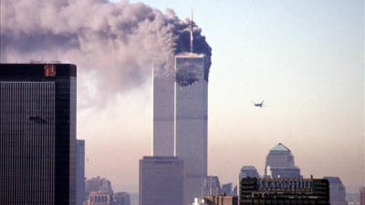 Los atentados del 11 de septiembre de 2001, el ataque más grave sobre suelo estadounidense, justificaron una respuesta militar, policial y política sin precedentes. EFE/Archivo