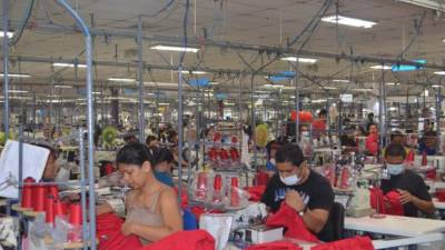 Ejecutivos de la empresa se reunieron ayer con más de 200 proveedores y contratistas para informar estándar de excelencia.