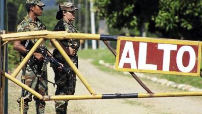 En el batallón de Naco, Cortés, están presos el alcalde de Yoro y su hermano.