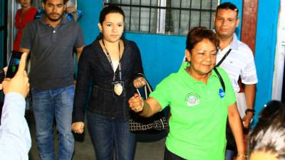 Fiscales del Ministerio Público y agentes de la DNSEI buscaron a Ana María Ríos en el asilo de ancianos y la llevaron a la sede del sindicato.