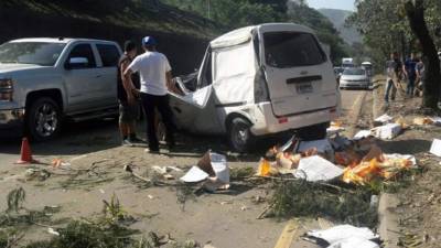 El vehículo quedó en la trocha contraria del boulevar.