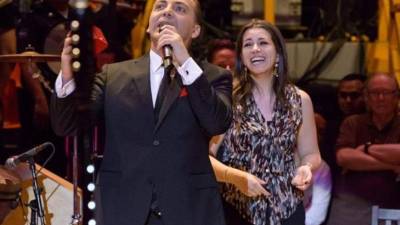Cristian Castro y Carol Victoria Urban todavía no se divorcian.