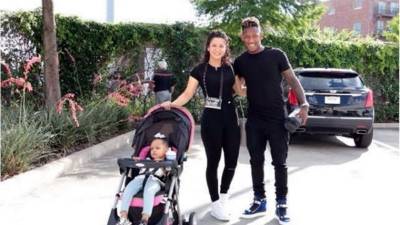 Romell Quioto publicó un comunicado junto a esta imagen con Kathleen Almendarez y su hija.