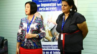 Miriam Guzmán directora de la DEI presentó ayer a Ángela Madrid ante la prensa.