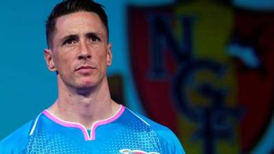 El delantero español pone fin a casi dos décadas sobre los terrenos de juego, apenas un año después salir por segunda vez del Atlético de Madrid, el club de su vida.