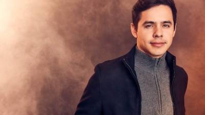 El cantante David Archuleta reveló sus preferencias sexuales y dijo que forma parte de la comunidad LGBTQ.