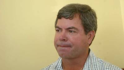 EL alcalde Troy Bodden niega las acusaciones.