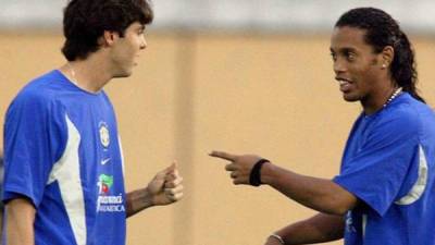 Kaká y Ronaldinho fueron compañeron en la selección de Brasil y en el Milan.
