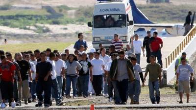 En EEUU las deportaciones han descendido según un informe pero aumentó la presencia de centroamericanos en ese país.