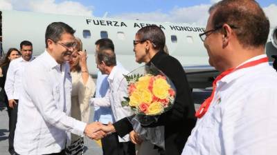 El Presidente de Honduras, Juan Orlando Hernández, al llegar a La Habana.