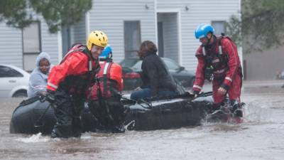 Las fuertes lluvias provocadas por Matthew inundaron las calles de Fayetteville, Carolina del Norte.