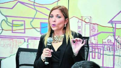 Ana Paola Hall pidió a todos que defendieran la autonomía del Consejo Nacional Electoral.