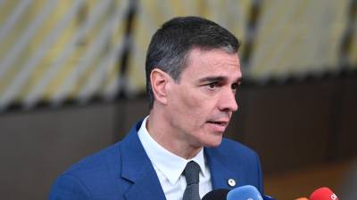 El presidente del Gobierno, Pedro Sánchez, considera renunciar a su cargo.