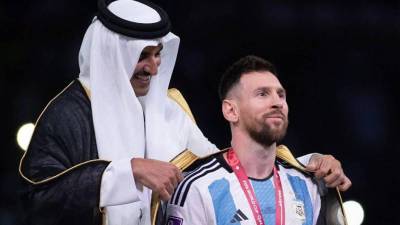 El ‘Bisht’ de Messi recibió una millonaria oferta por parte de un abogado de Omán.