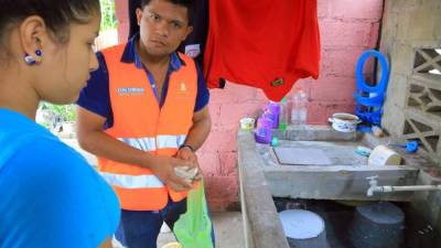 Las pilas son el mayor criadero de zancudo y se deben abatizar.