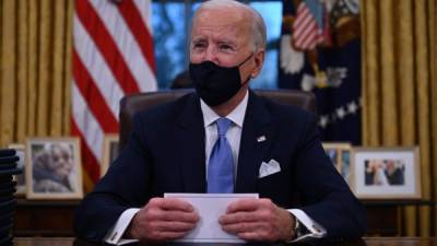 En su primer día en el poder, Biden envió al Congreso un proyecto de ley pidiendo la ciudadanía para 11 millones de indocumentados./AFP.