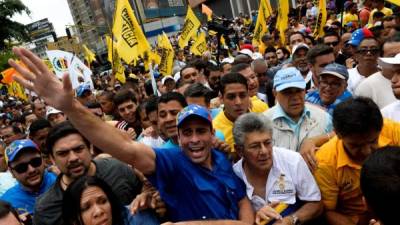 Henrique Capriles lideró las protestas este miércoles en Caracas. Fotos: AFP.