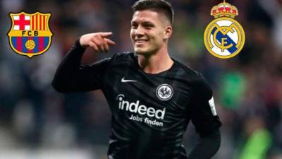 El FC Barcelona y Real Madrid han entrado 'en guerra' por el fichaje de un delantero. Se trata del atacante serbio Luka Jovic, jugador que ha llamado la atención de los dos poderosos clubes de España.