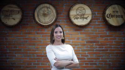 Paola Bondy obtuvo el título con Cum Laude en ingeniería industrial en la Universidad Nacional Autónoma de Honduras (Unah, 1999).