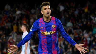 Gerard Piqué celebrando el gol que abrió el marcador en el Camp Nou.