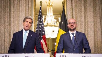 El secretario de Estados de EUA junto con el primer ministro belga Charles Michel en una conferencia que ofrecieron en Bruselas. Foto: AFP/Laurie Dieffembaco