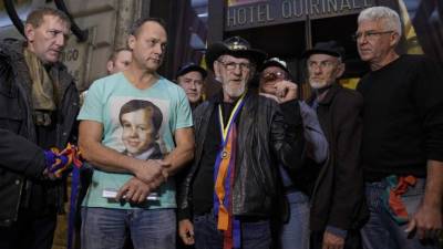 Un grupo de 20 víctimas de abuso sexual viajó a Roma para asistir a las audiciones del cardenal George Pell, a quien acusan de encubrir por décadas la pedofilia en la iglesia de Australia. Foto: AFP/Andreas Solaro