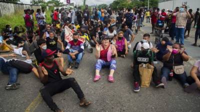 Migrantes centroamericanos y haitianos se encuentran varados desde hace varias semanas en Tapachula./AFP.