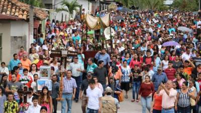 Pobladores de Gualala e Ilama compartieron cantos, baile y mucho chilate.