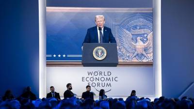 El Foro de Davos invitó a Trump a acudir a la edición del próximo año tras las “ondas sísmicas” causadas por su regreso a la Casa Blanca.