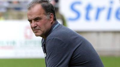 Marcelo Bielsa durante el partido contra el Estrasburgo. Foto AFP