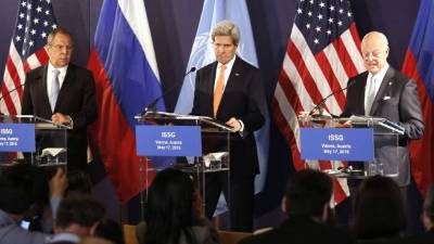 John Kerry lideró la conferencia de prensa en Viena sobre los diálogos para la paz en Siria. AFP