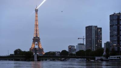 El río Sena alcaanzó este viernes su nivel más alto en tres décadas. Fotos: AFP