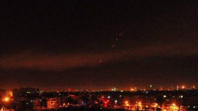 El 14 de abril, EEUU, Francia y Reino Unido bombardearon posiciones militares del régimen, en represalia por un presunto ataque químico. Foto/Archivo