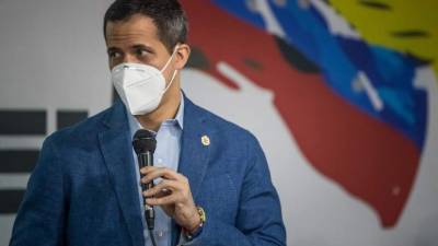 El gobierno de Estados Unidos reconoce al jefe de la Asamblea, Juan Guaidó, como presidente interino de Venezuela.