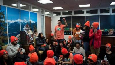 Decenas de dreamers llegaron al Capitolio para exigir a los senadores una solución permanente para su estatus migratorio.