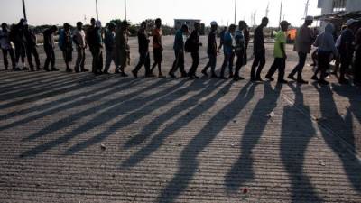 La caravana de migrantes hondureños se desplaza por México en dirección a la frontera con los Estados Unidos.