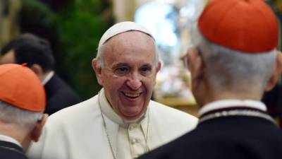El Papa Francisco recibió el premio Carlomagno.